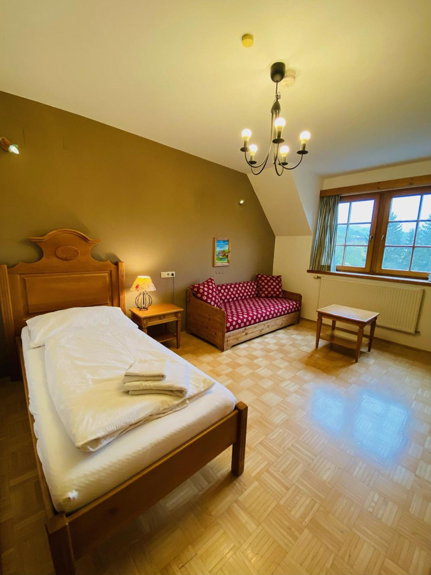 Steinschalerhof Hotel Warth  ภายนอก รูปภาพ