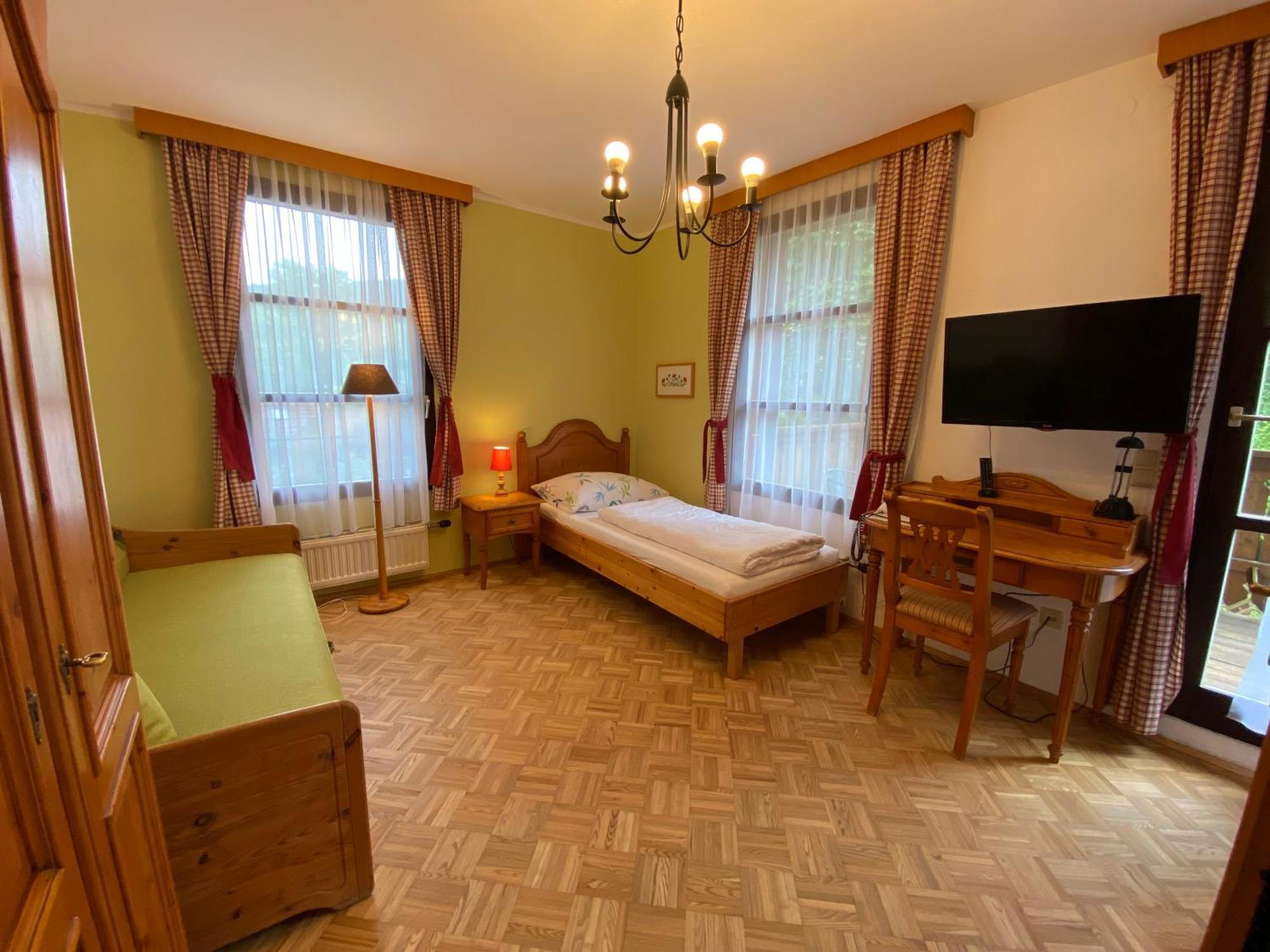 Steinschalerhof Hotel Warth  ภายนอก รูปภาพ