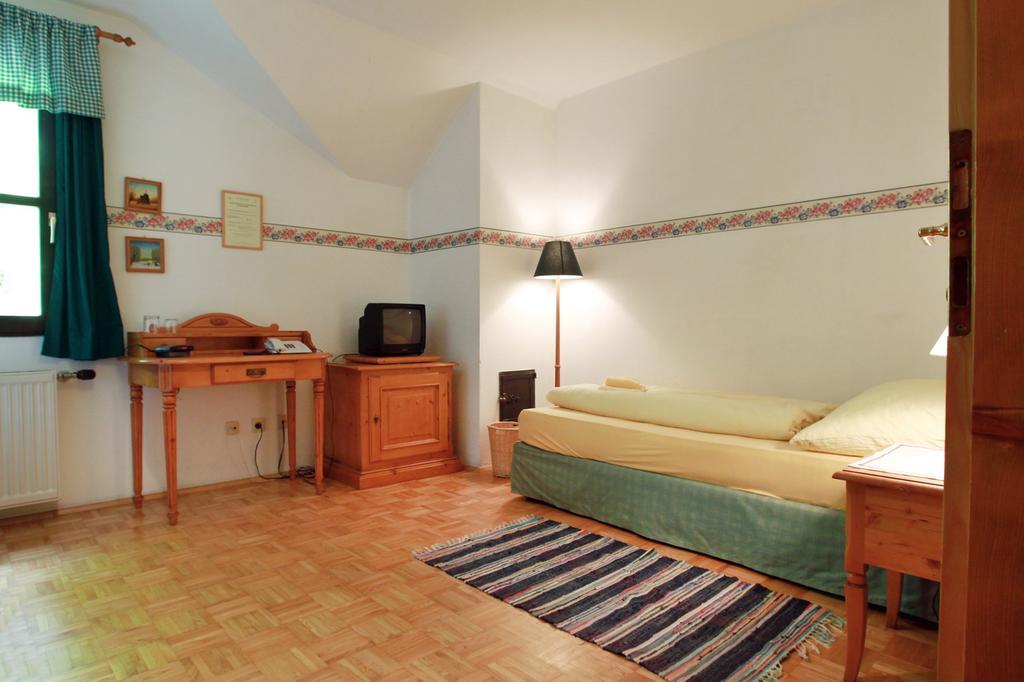 Steinschalerhof Hotel Warth  ภายนอก รูปภาพ